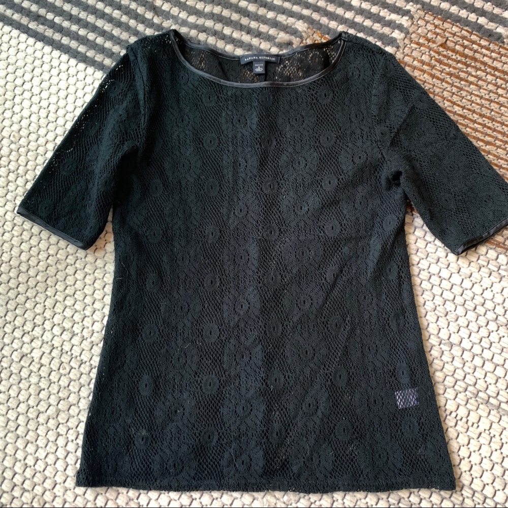 Banana Republic black lace tee Petite Small